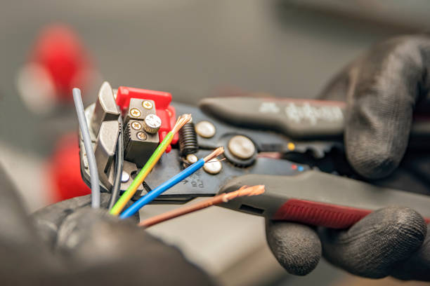 Best Local Electrician Companies  in Belton, MO